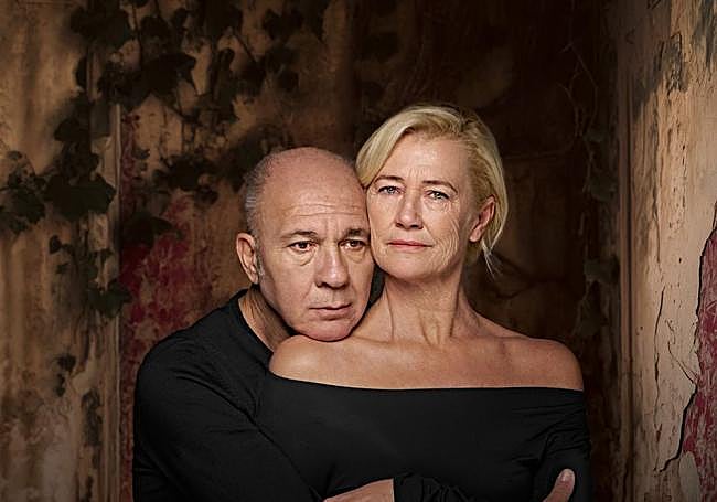 Darío Grandinetti y Ana Duato, en 'La música'.